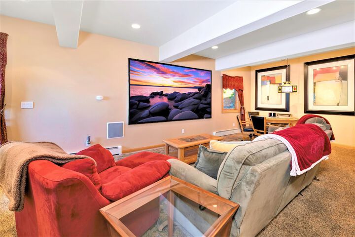 Lx10: Lake View Jewel Estate With Pool Table