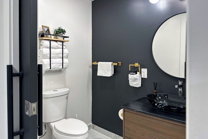 DTW Suites