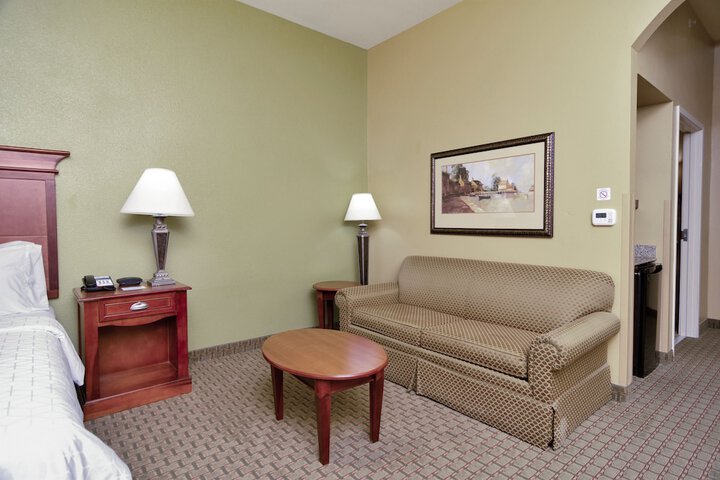 Room 21 of 48
