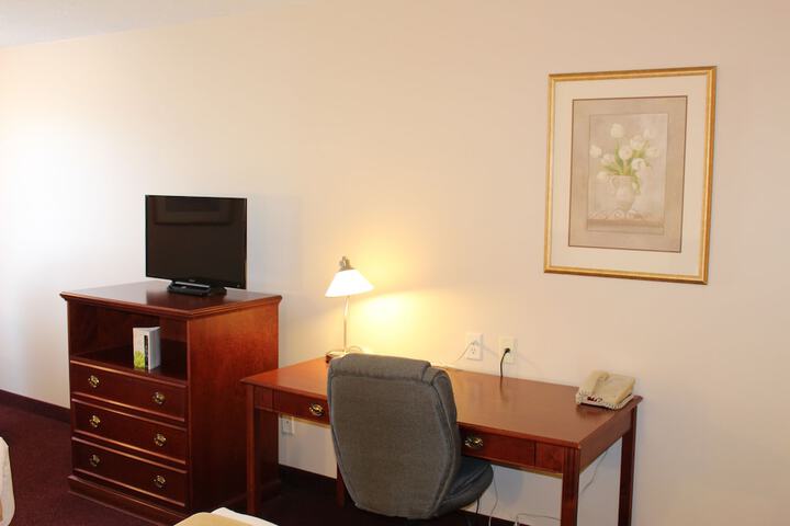 Quality Inn & Suites Edmonton International Airport