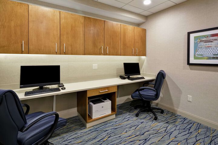 Business Center 43 of 43