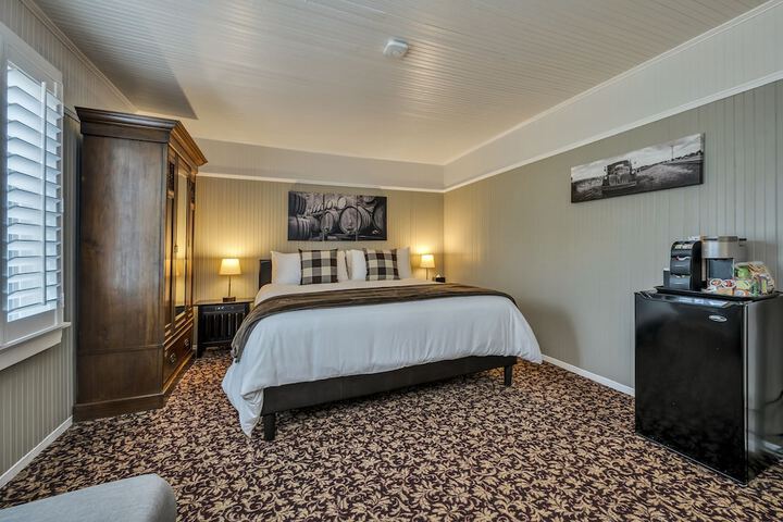 Room 100 of 153