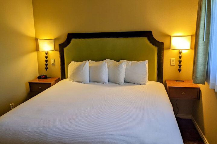 Room 10 of 23