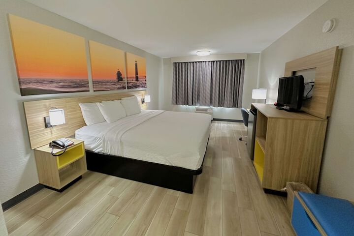Room 18 of 24