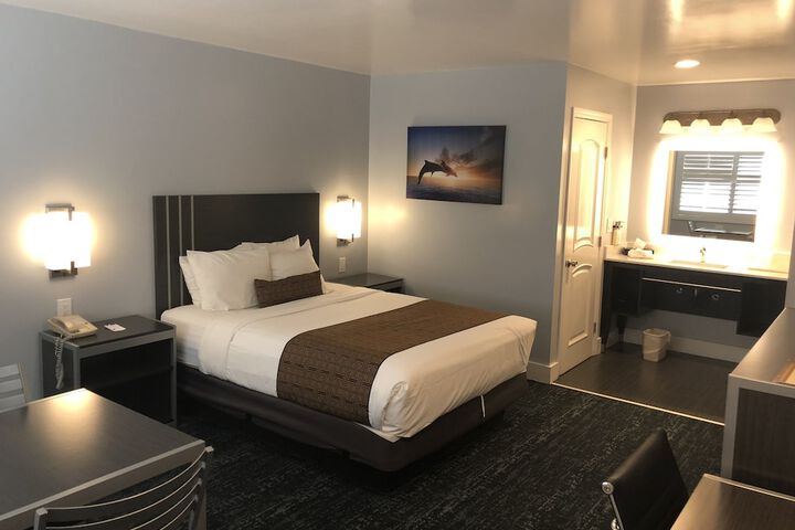 Room 19 of 34