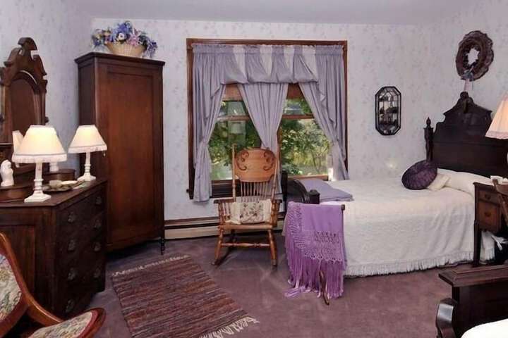 Victorian Loft B & B
