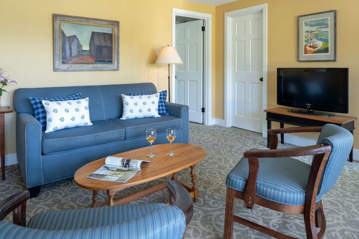Dockside Guest Quarters & Restaurant