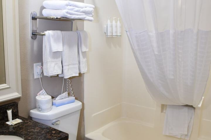 Baymont Inn & Suites by Wyndham Platteville