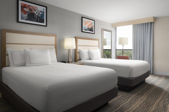 DoubleTree by Hilton Virginia Beach