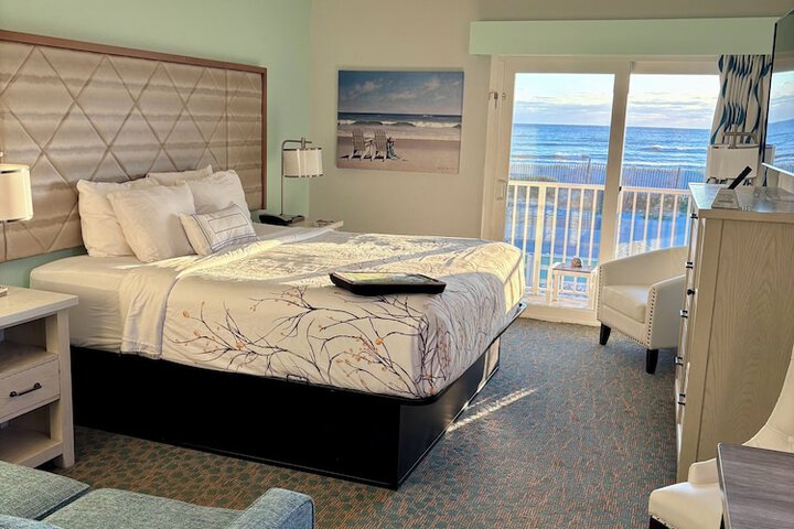 Ocean Sands Beach Boutique Inn - 1 Acre Private Beach