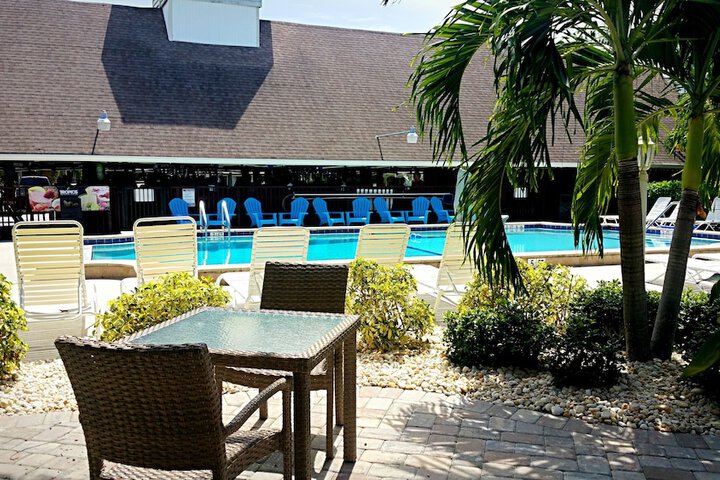 Pool 10 of 64