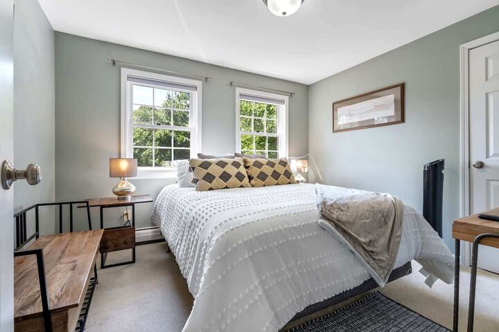 Maine Adventure 3BR Oasis Awaits!
