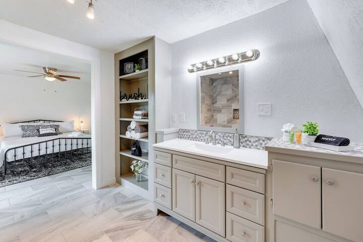 Family-friendly Broken Bow Home w / Grill!