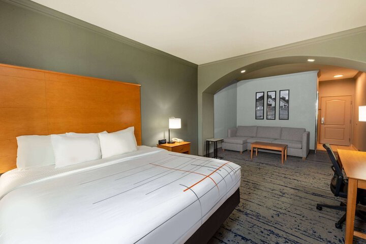 Room 8 of 26