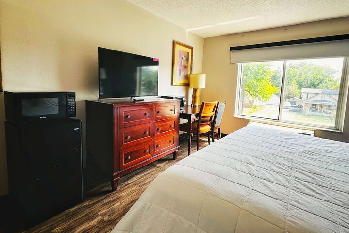 Room 107 of 111