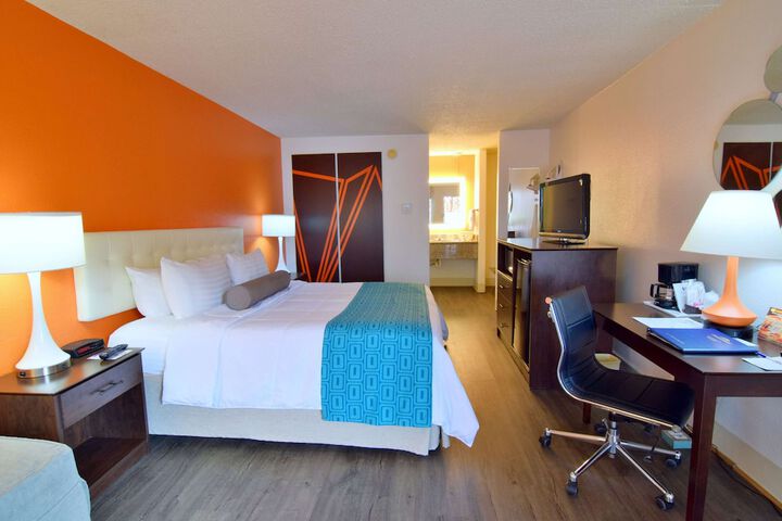 Room 34 of 52