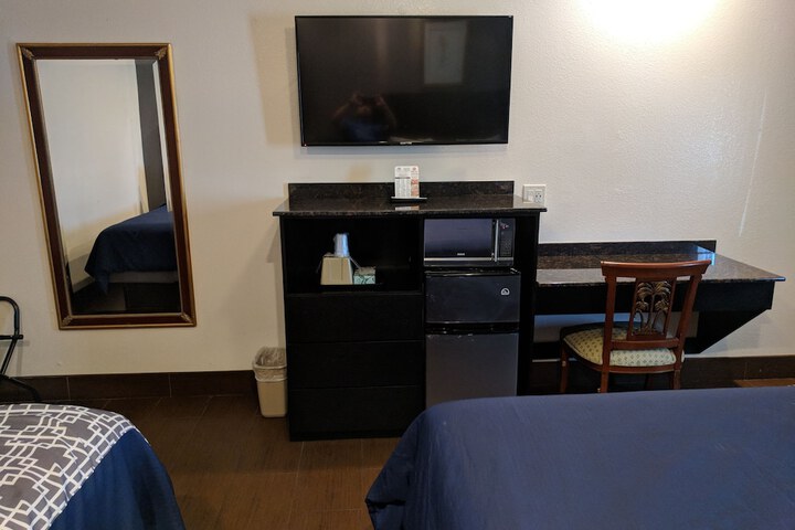 Room 19 of 60