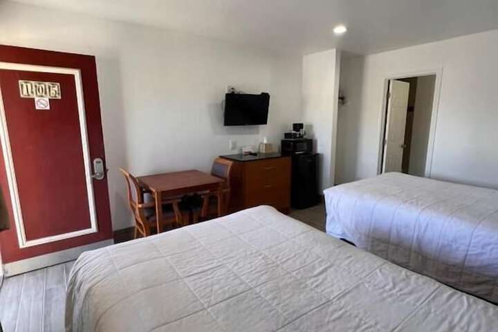 Room 43 of 82