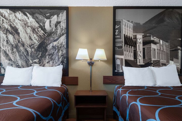 Room 27 of 36