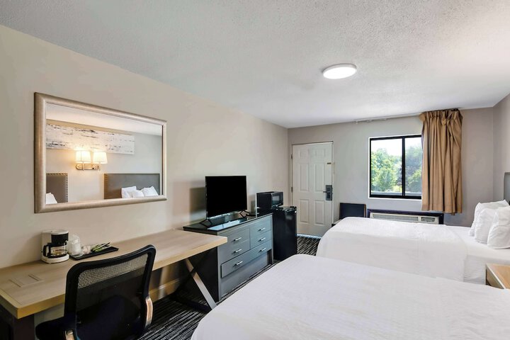 Room 18 of 34