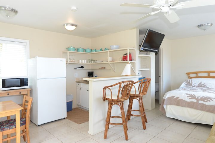 Waimanalo Beach Cottages