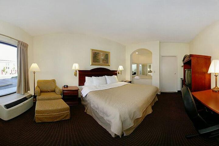 Room 14 of 33