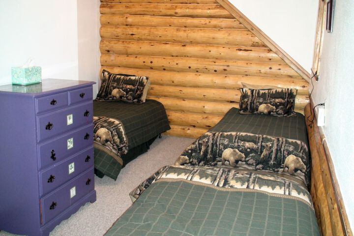 Room 35 of 122