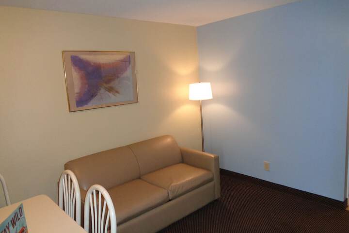 Room 10 of 38