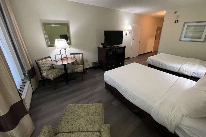 Room 93 of 141