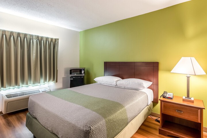 Room 15 of 35