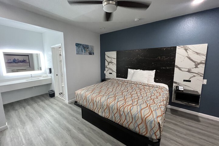 Room 37 of 52