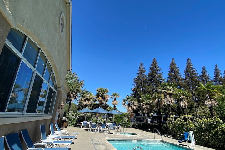 Pool 6 of 30