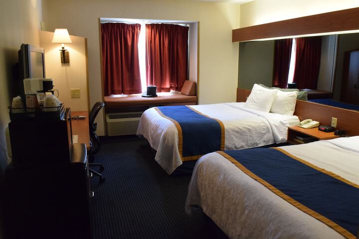 Room 19 of 38