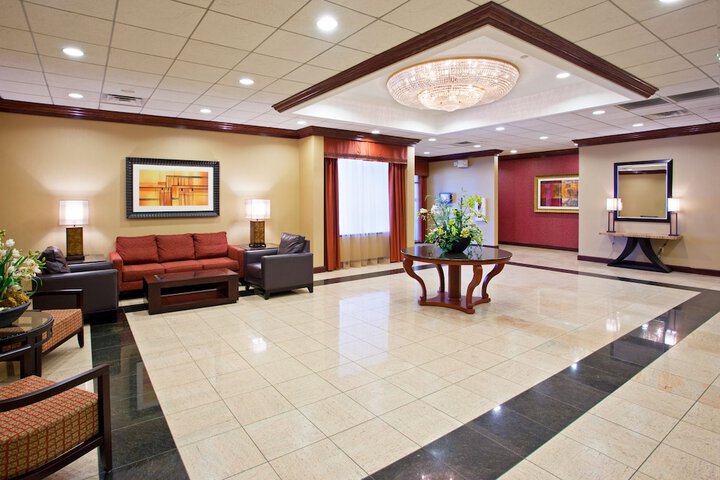 Business Center 44 of 44