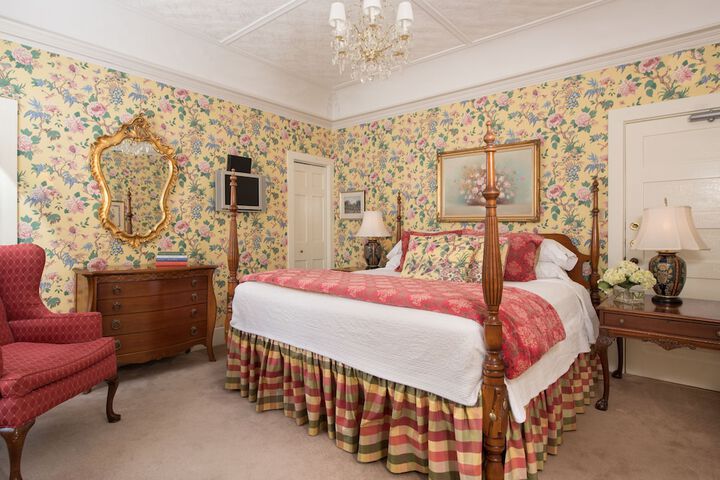 Room 43 of 71