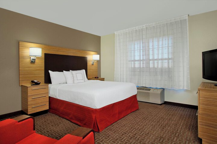 Room 21 of 33