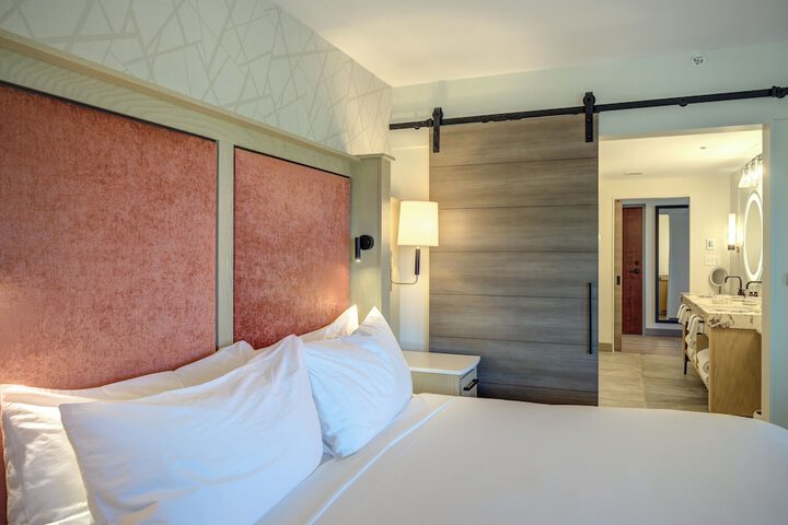Room 41 of 120