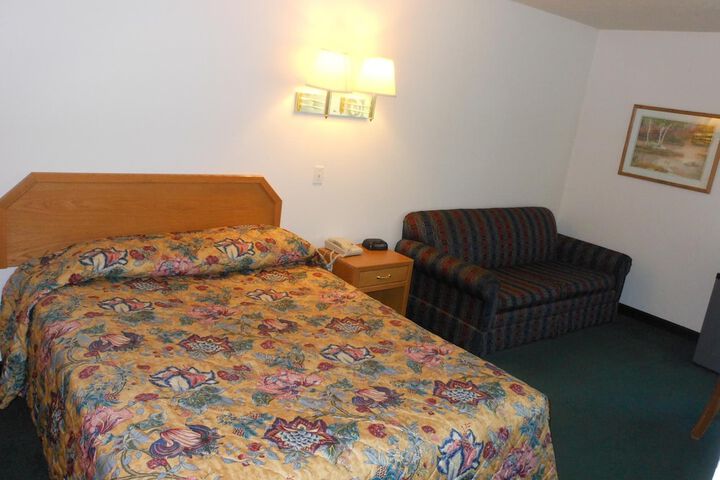 Room 10 of 24