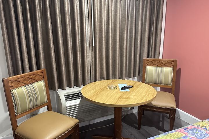 Room 12 of 26