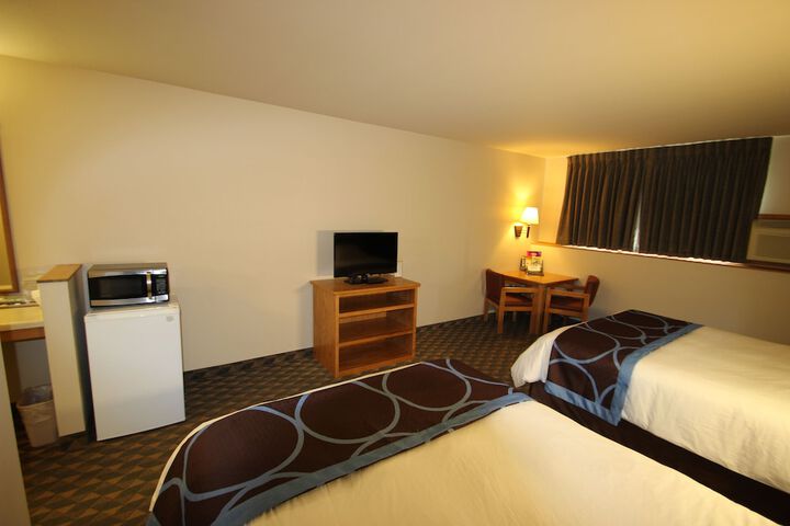 Room 12 of 31