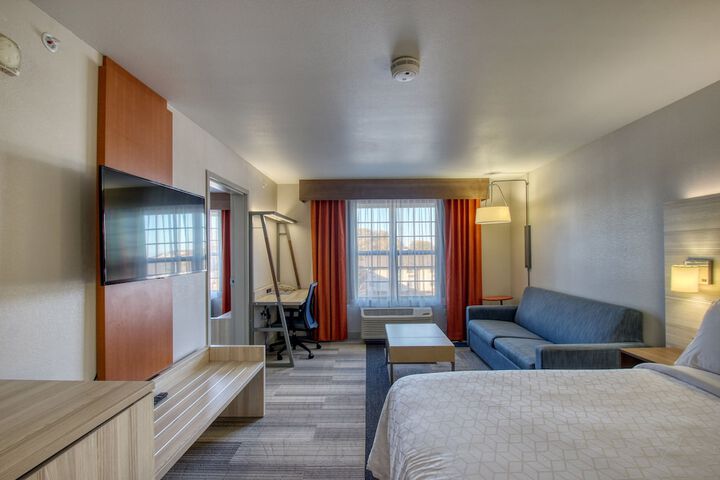 Room 48 of 99