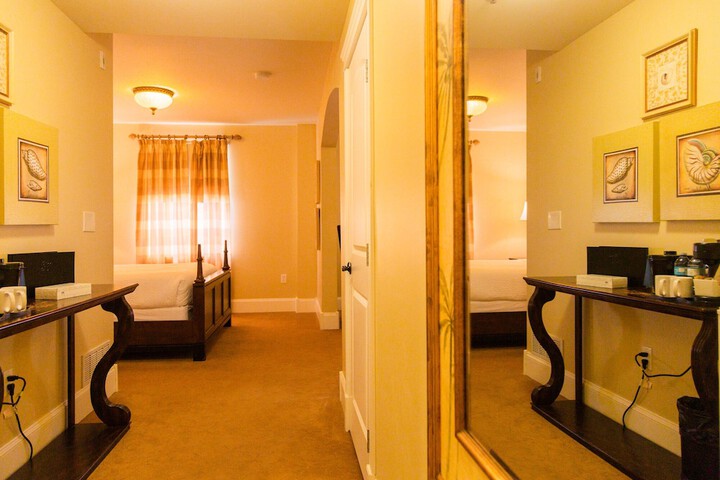 Grant Hall Hotel