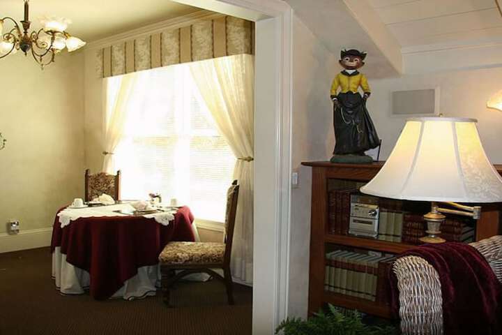 Room 15 of 38