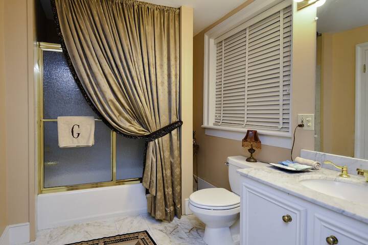 Room 15 of 21