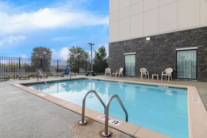 Pool 8 of 41