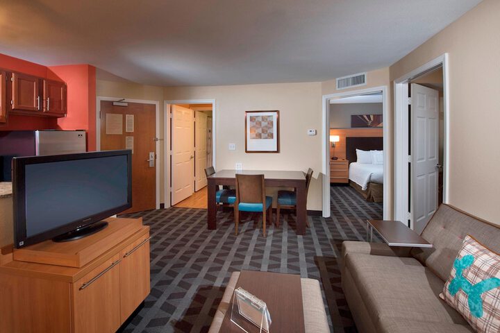 Room 16 of 24