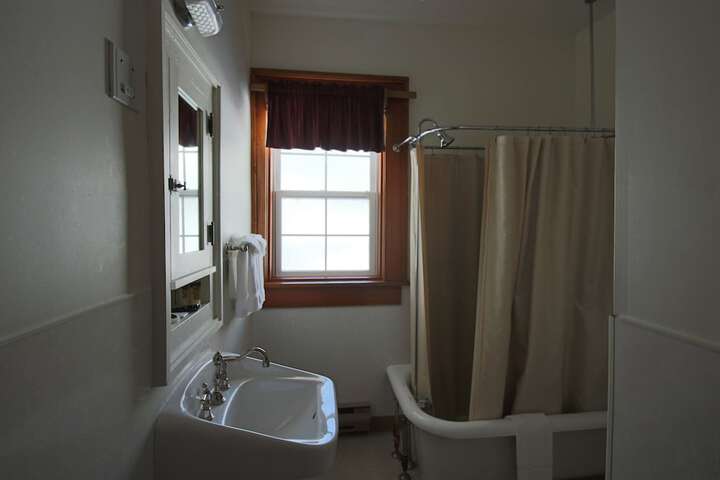 Room 19 of 31