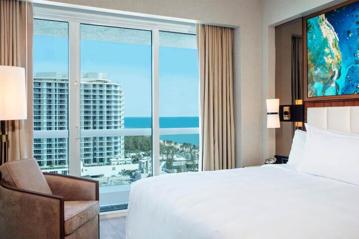 Conrad Fort Lauderdale Beach