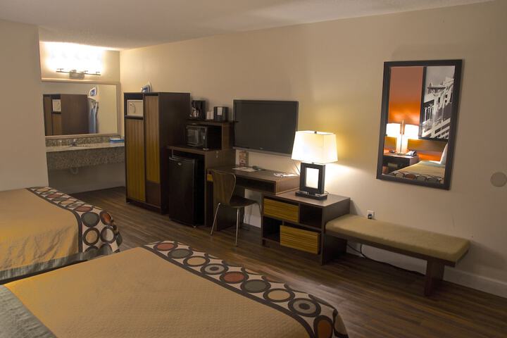 Room 16 of 27