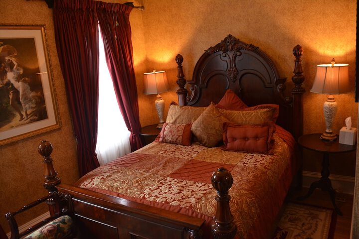 Room 21 of 34